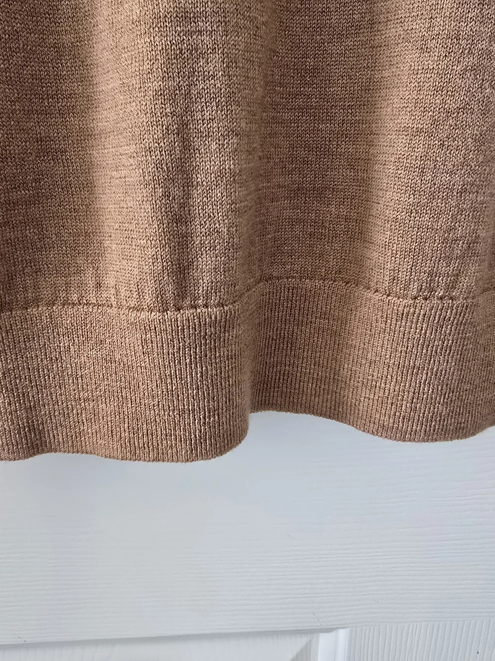 Banana Republic 100% Merino Wool V-Neck Sweater Brown Men's Size M Pullover